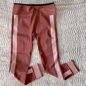 Fabletics | High-Waited Seamless Colorblock Legging | Size XLarge